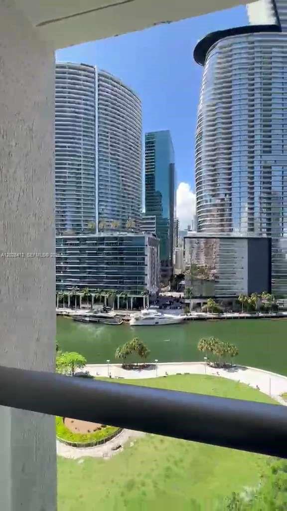 ICONBRICKELL CONDO NO 1 - Residential Lease