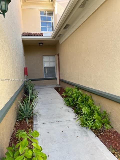 AVENTINE AT MIRAMAR BLDG - Residential Lease
