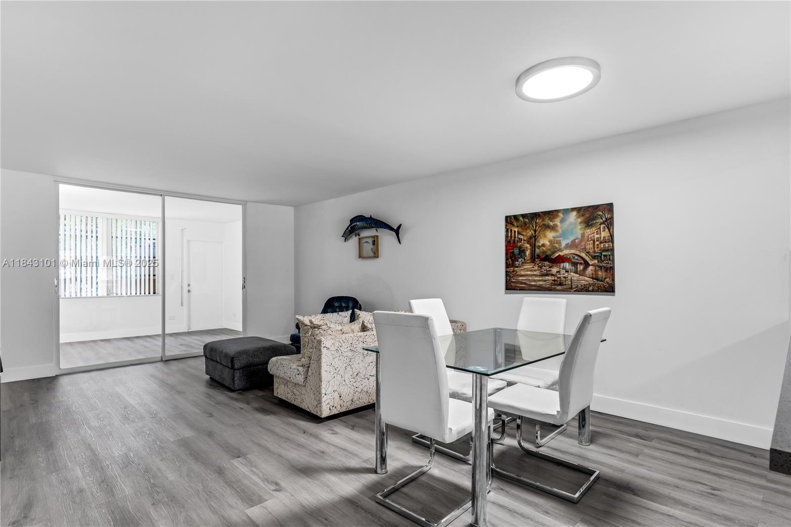 ROYAL OAKS CONDO - Residential