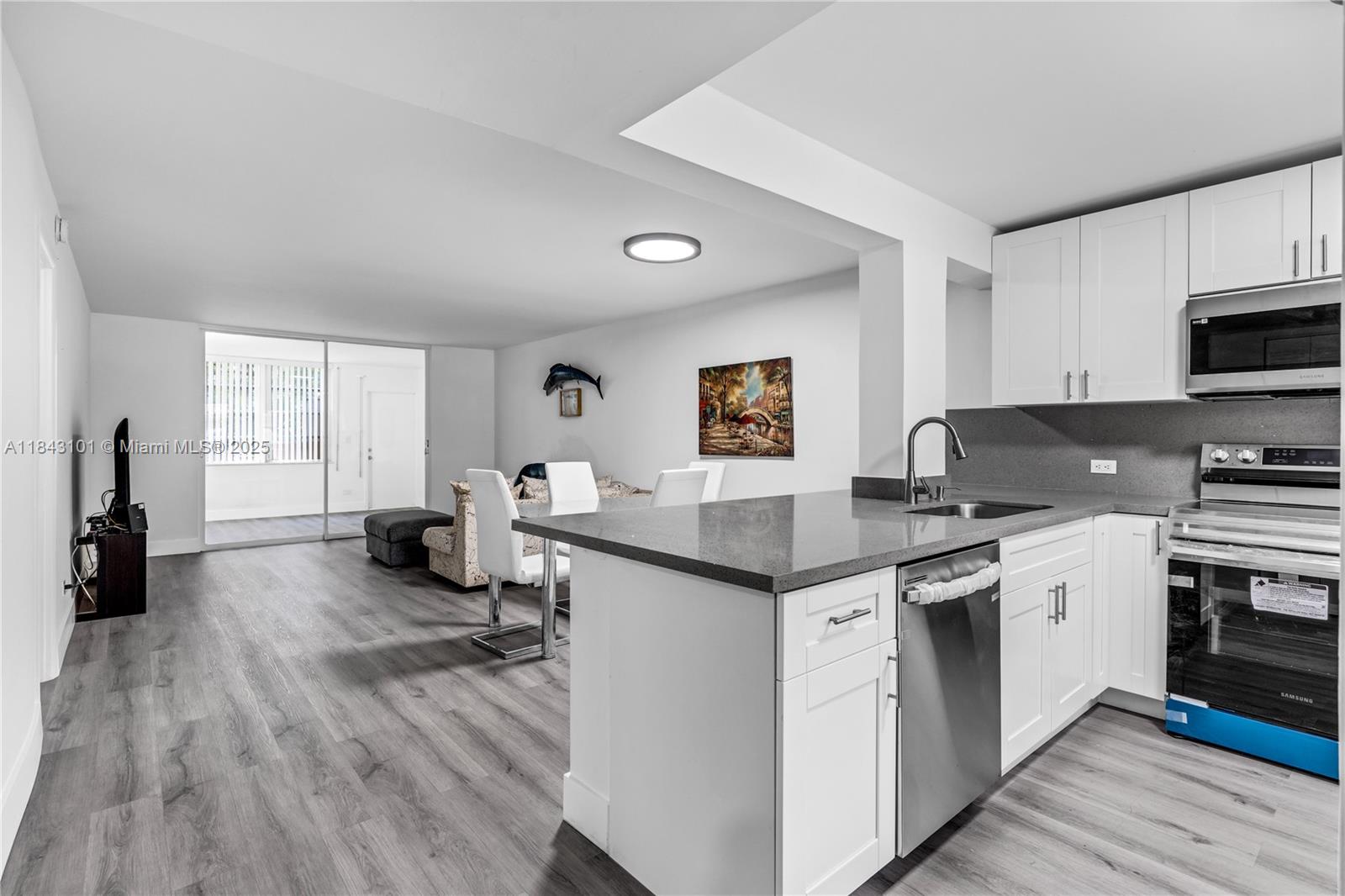 ROYAL OAKS CONDO - Residential