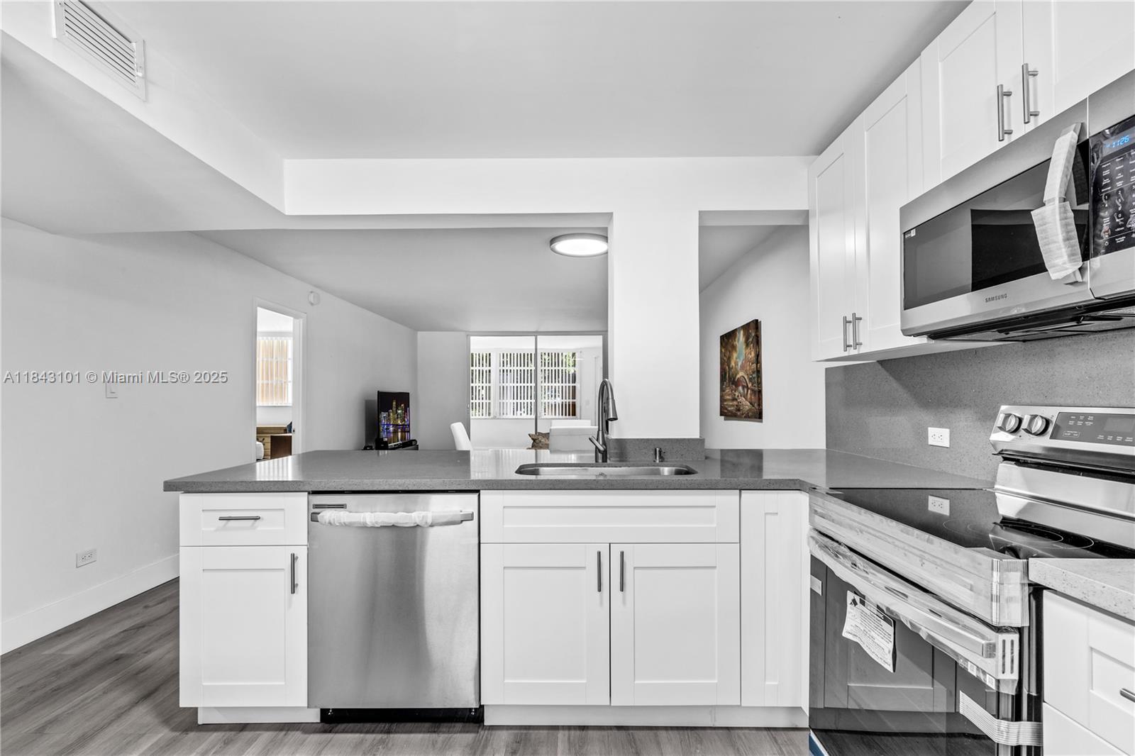 ROYAL OAKS CONDO - Residential