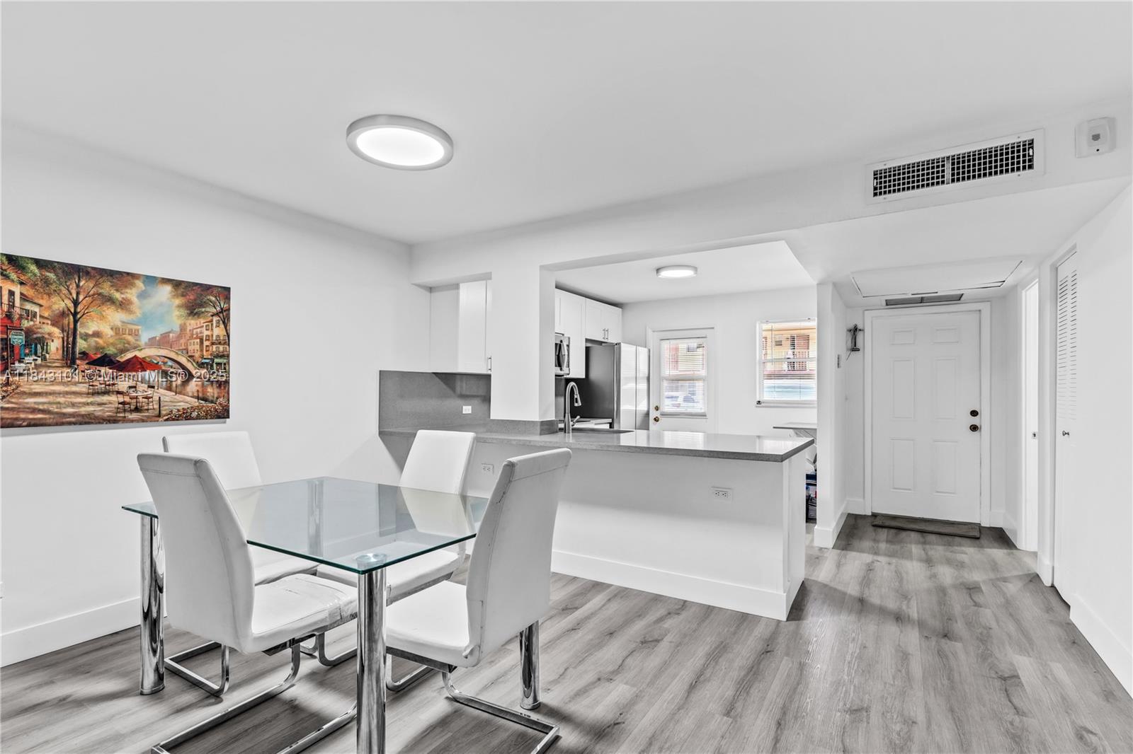 ROYAL OAKS CONDO - Residential