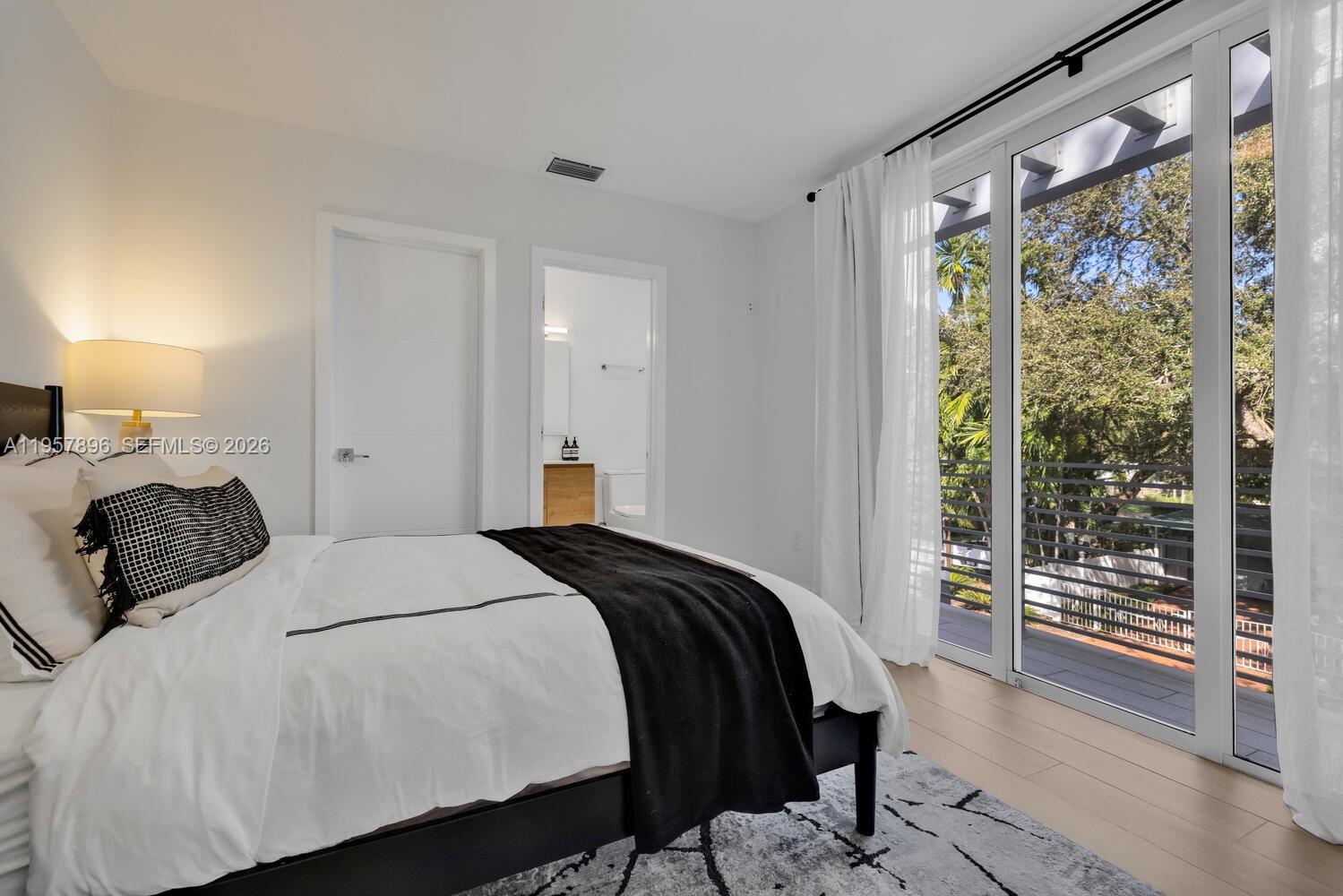 POMELO PARK - Residential
