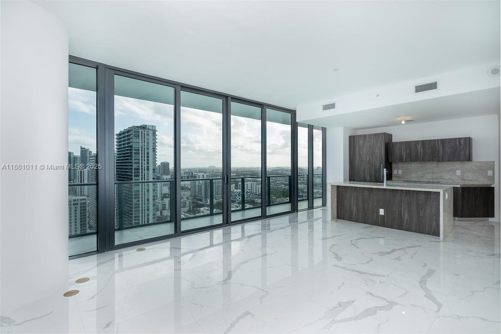 GRAN PARAISO CONDO - Residential