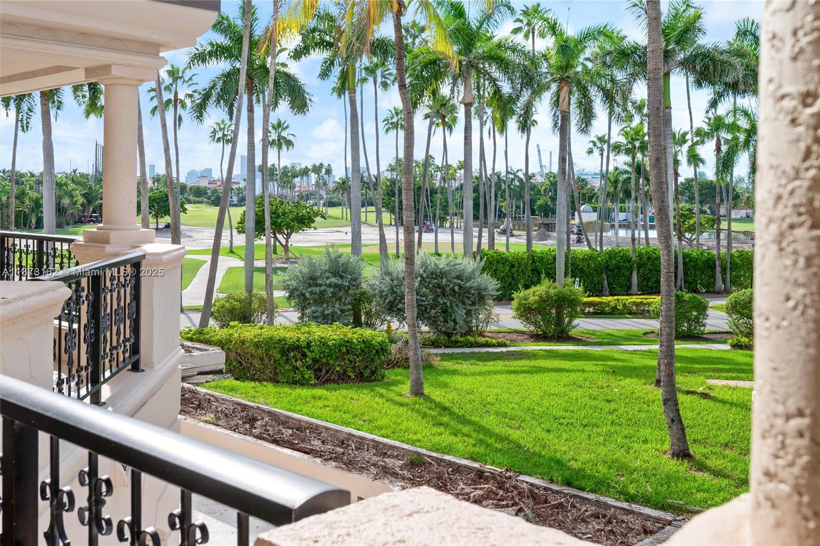 OCEANSIDE @ FISHER ISL CO - Residential