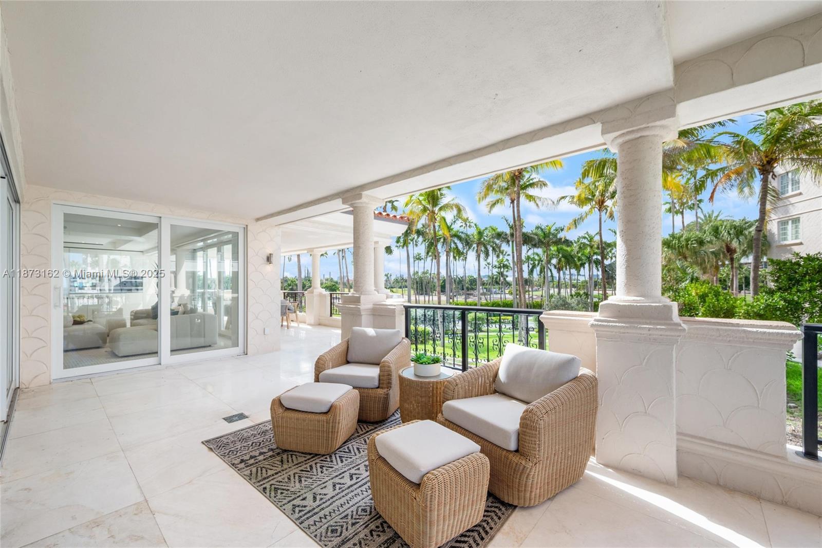 OCEANSIDE @ FISHER ISL CO - Residential