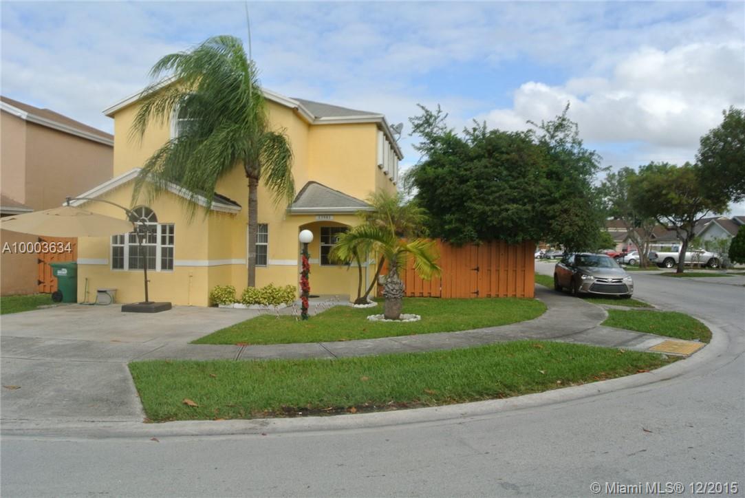 Come fall in love in this beautiful 2 Story Single Family with no HOA in a corner lot. Gleaming hardwood laminate floors throughout the whole house. It has a gas stove and dryer this will help to lower electrical bill. Beautiful patio to entertain guest and it has space to park your boat. A lot of natural light to illuminate the house. Shed in the backyard for storage purposes. Great school district area, close to Restaurants, Supermarkets and there is a beautiful park nearby! Come and see!