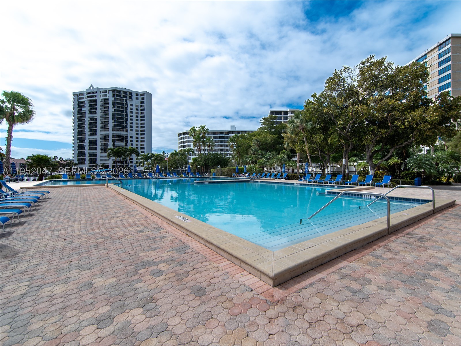 OLYMPUS CONDO PHASE - Residential