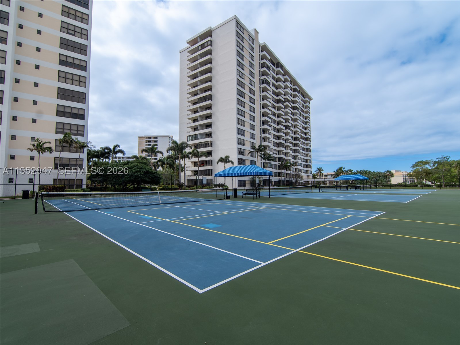 OLYMPUS CONDO PHASE - Residential