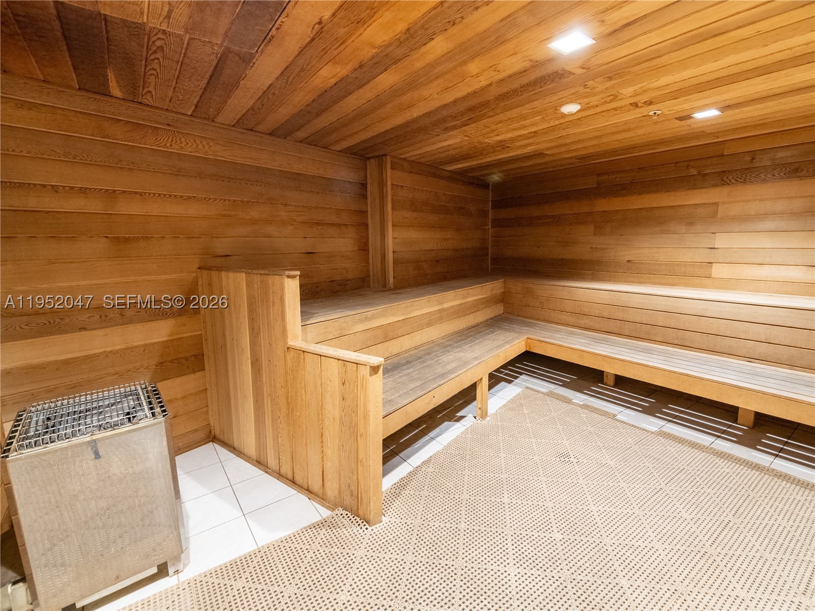OLYMPUS CONDO PHASE - Residential