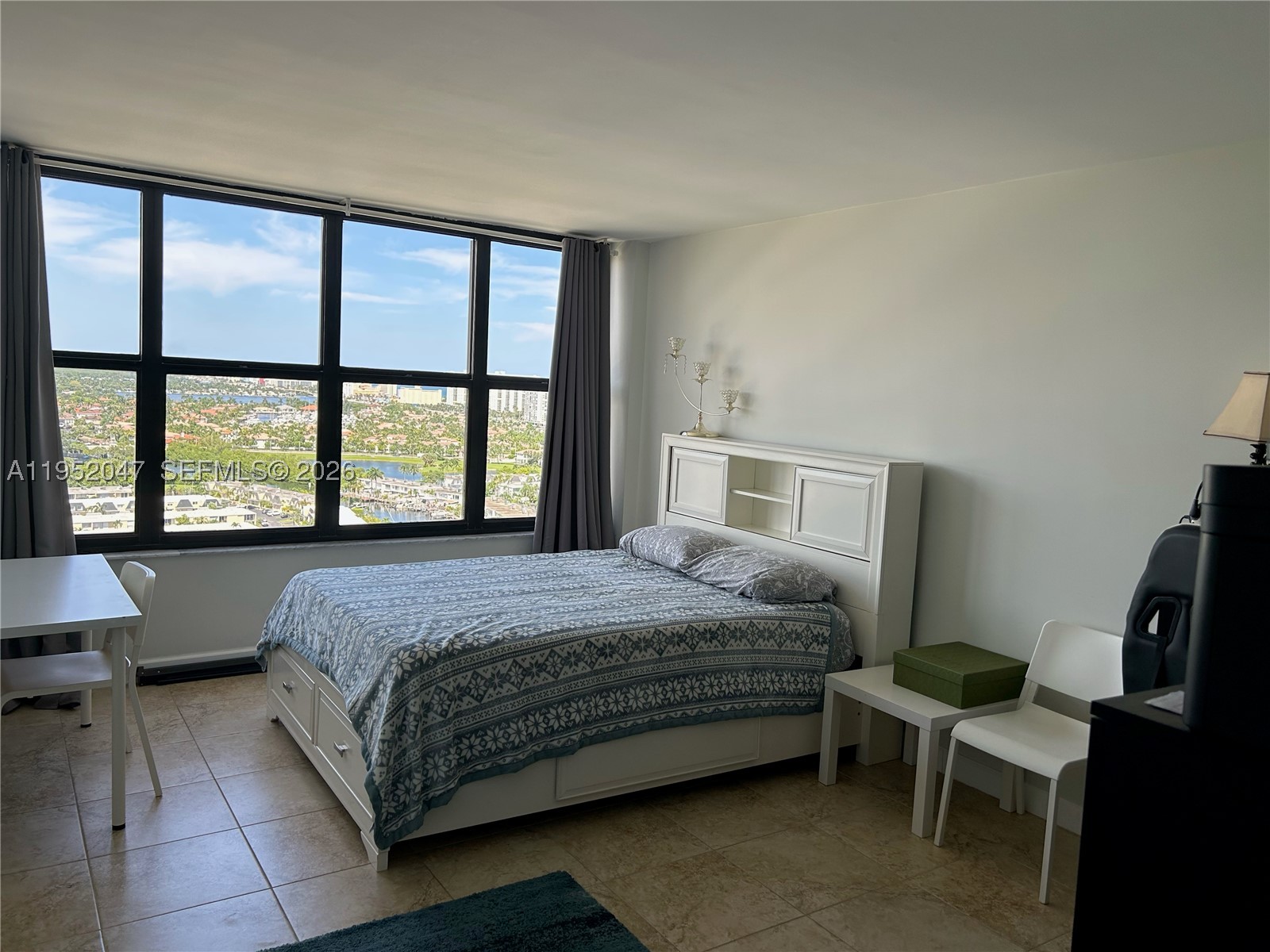 OLYMPUS CONDO PHASE - Residential