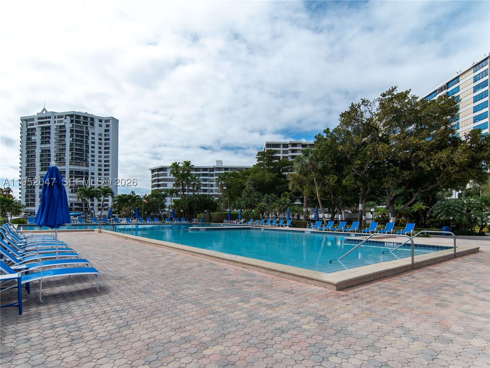 OLYMPUS CONDO PHASE - Residential