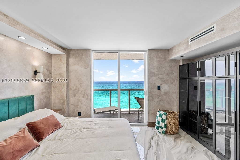 THE ROYAL CLUB CONDO - Residential