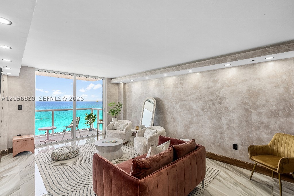 THE ROYAL CLUB CONDO - Residential