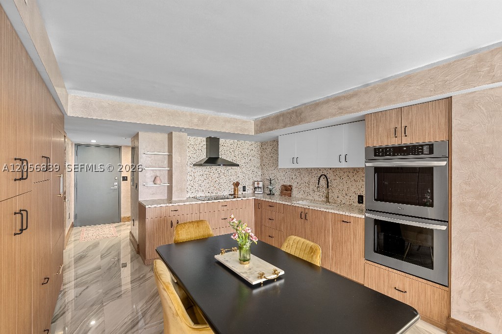 THE ROYAL CLUB CONDO - Residential