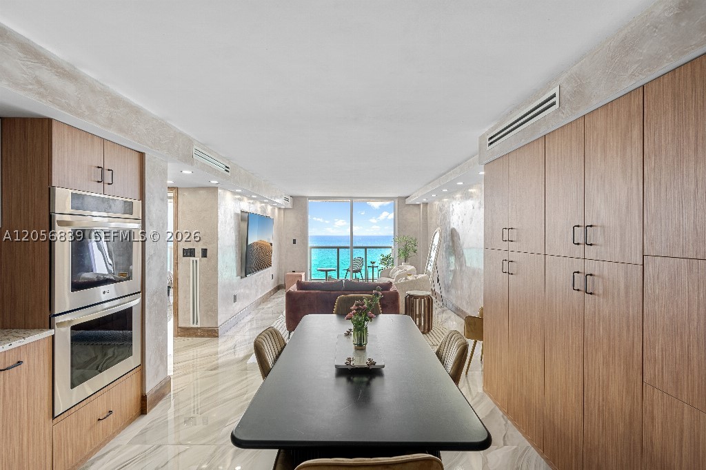 THE ROYAL CLUB CONDO - Residential