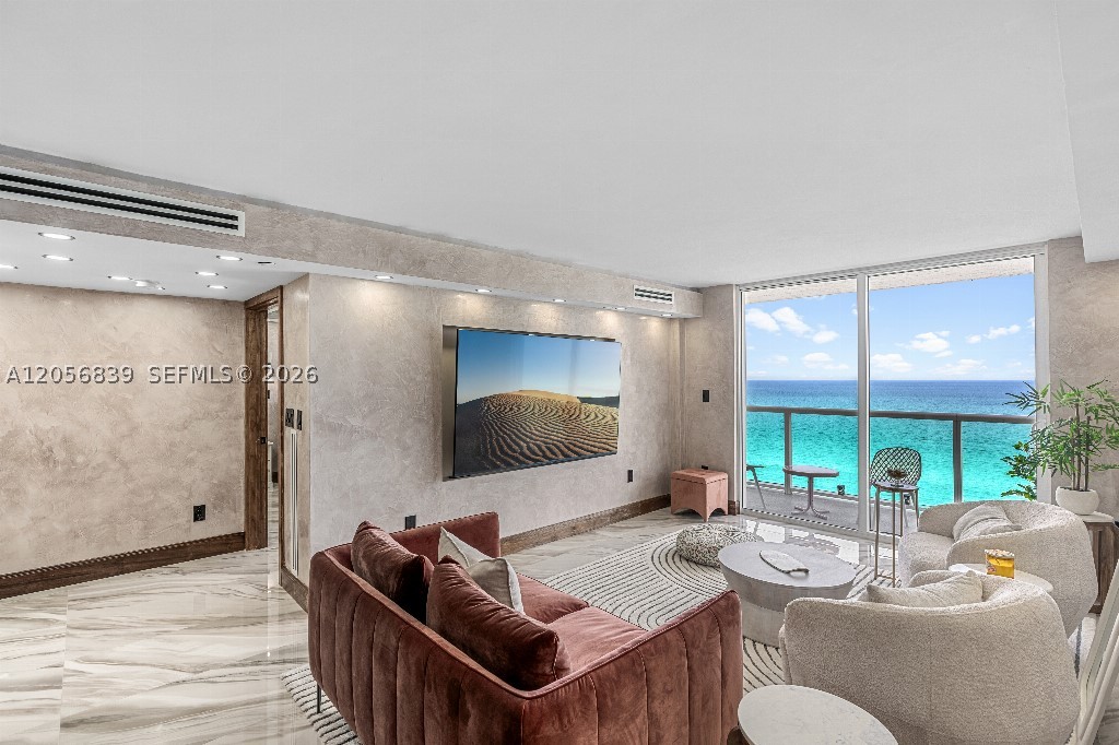 THE ROYAL CLUB CONDO - Residential