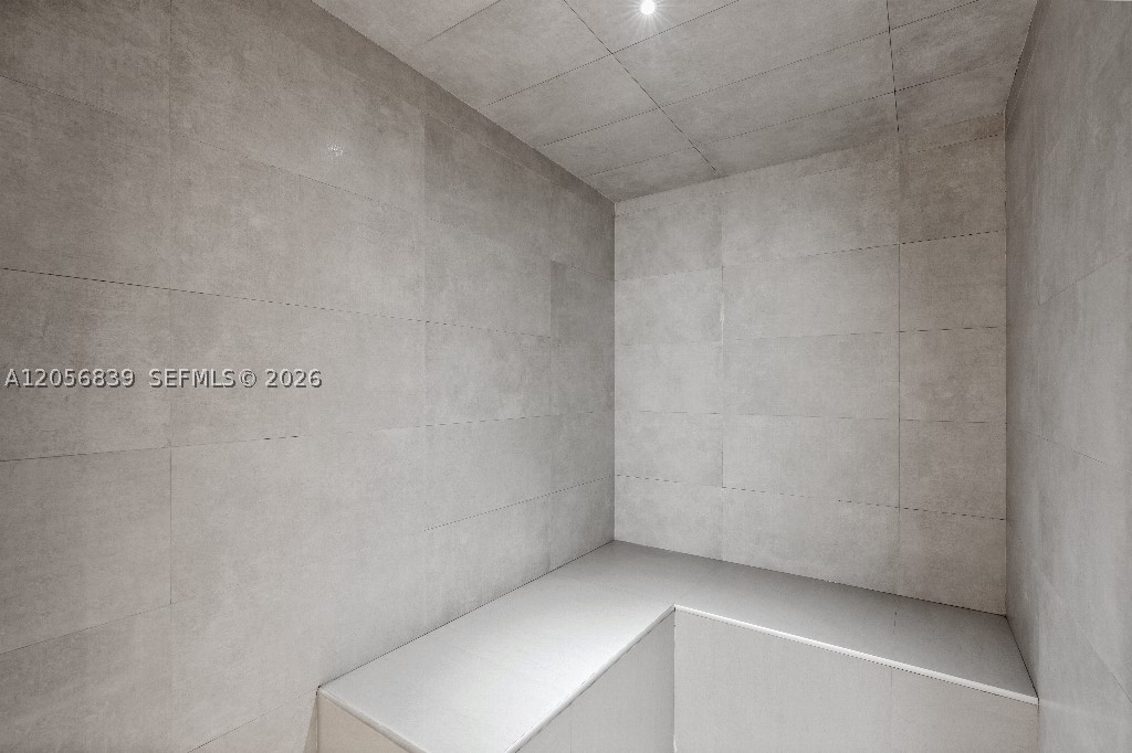THE ROYAL CLUB CONDO - Residential