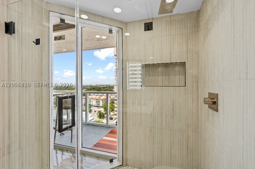 THE ROYAL CLUB CONDO - Residential