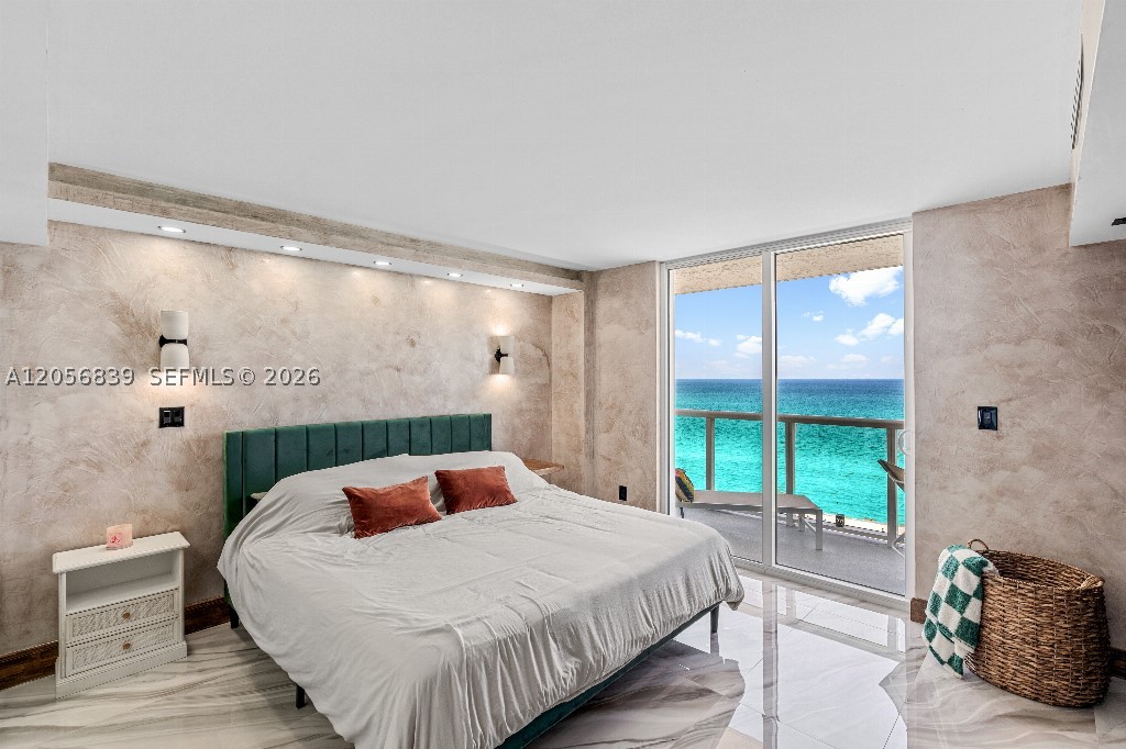 THE ROYAL CLUB CONDO - Residential