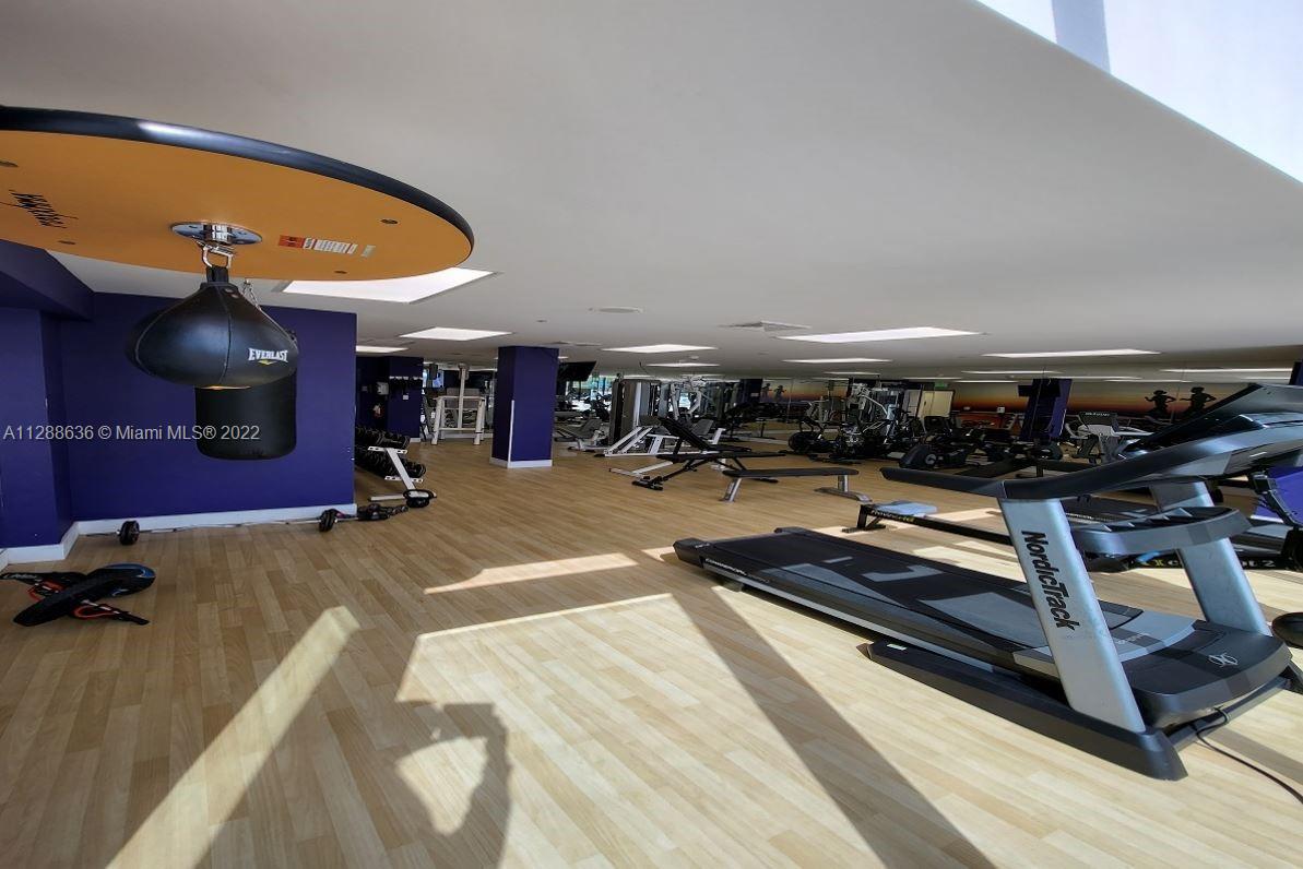 DELVISTA TOWERS CONDO - Residential