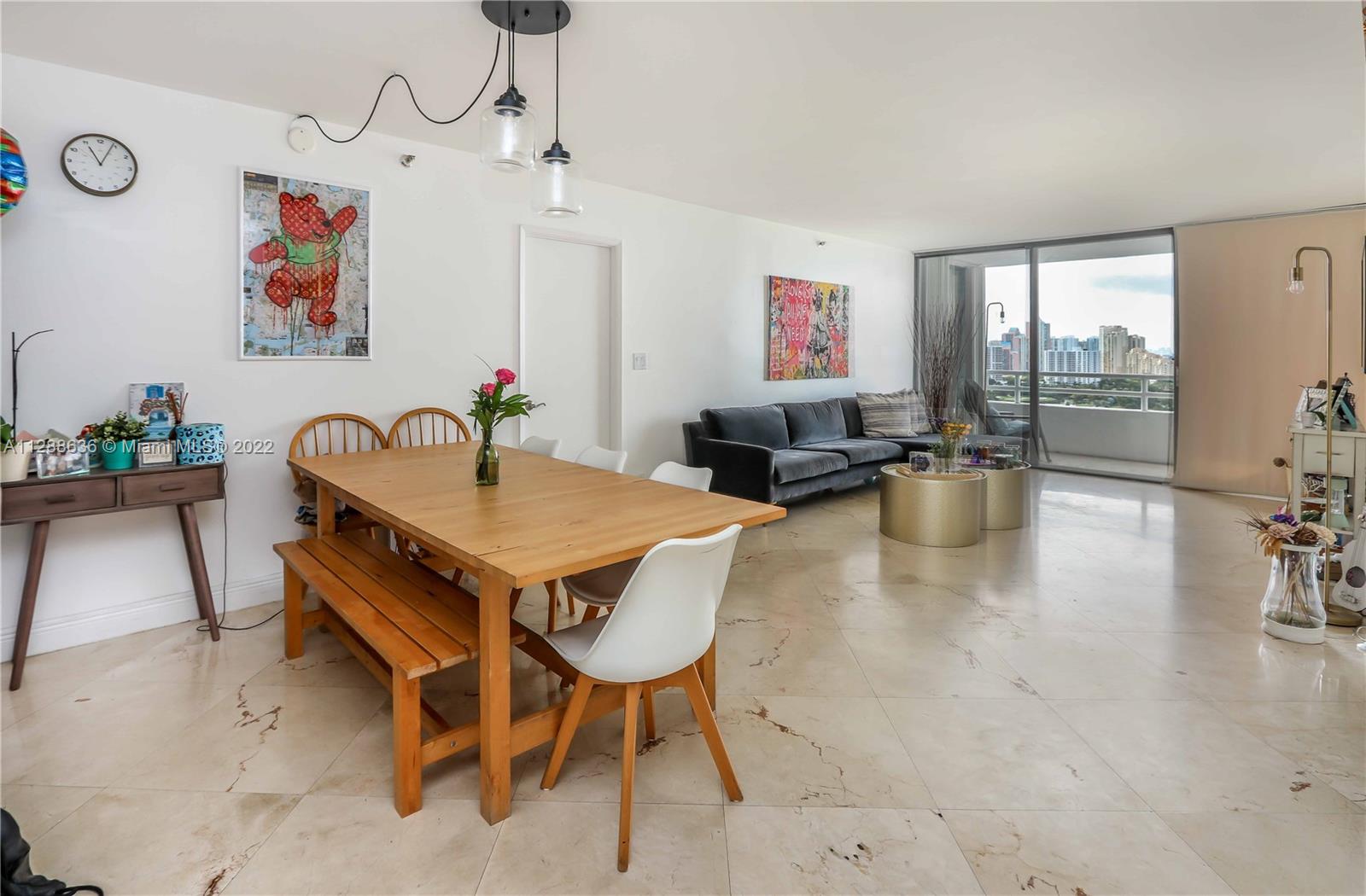 DELVISTA TOWERS CONDO - Residential