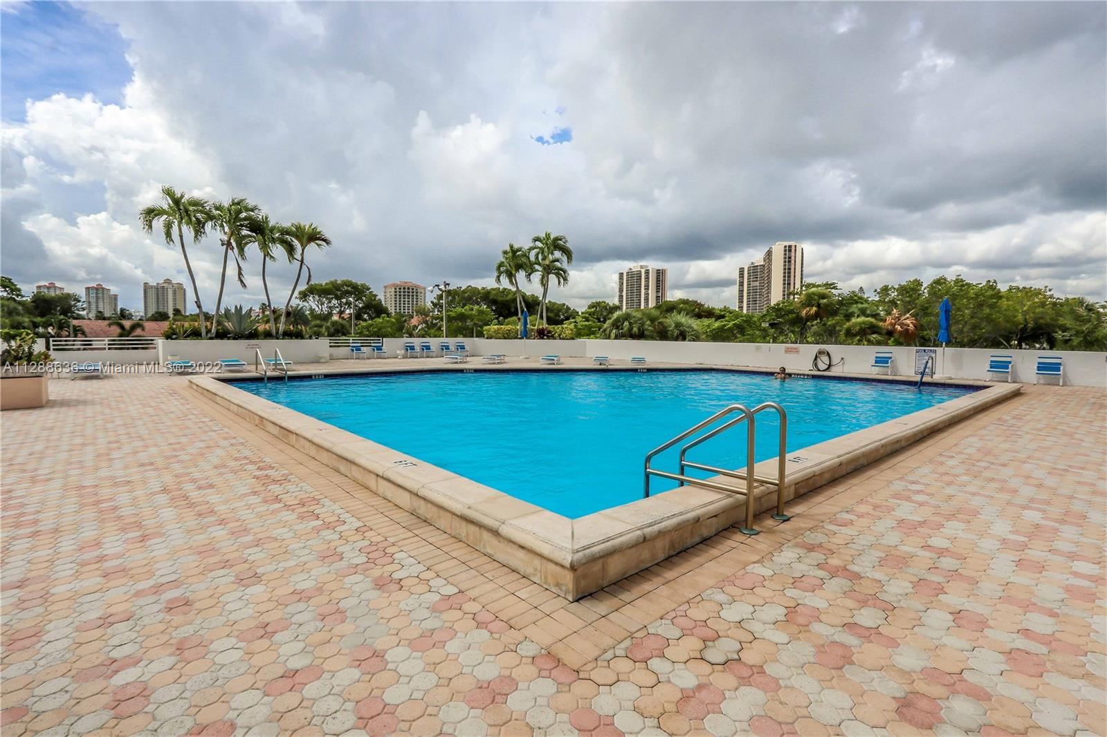 DELVISTA TOWERS CONDO - Residential