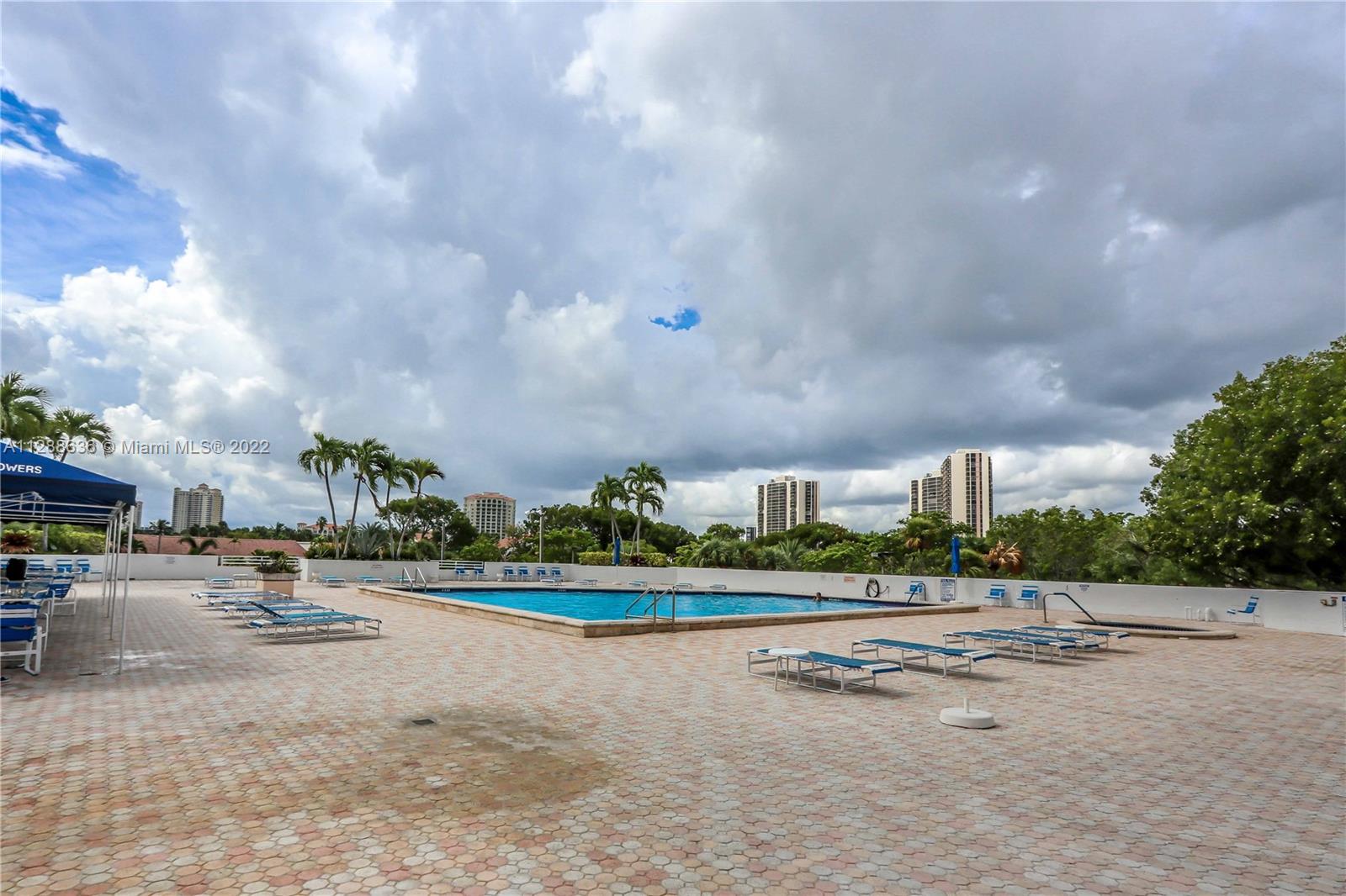 DELVISTA TOWERS CONDO - Residential