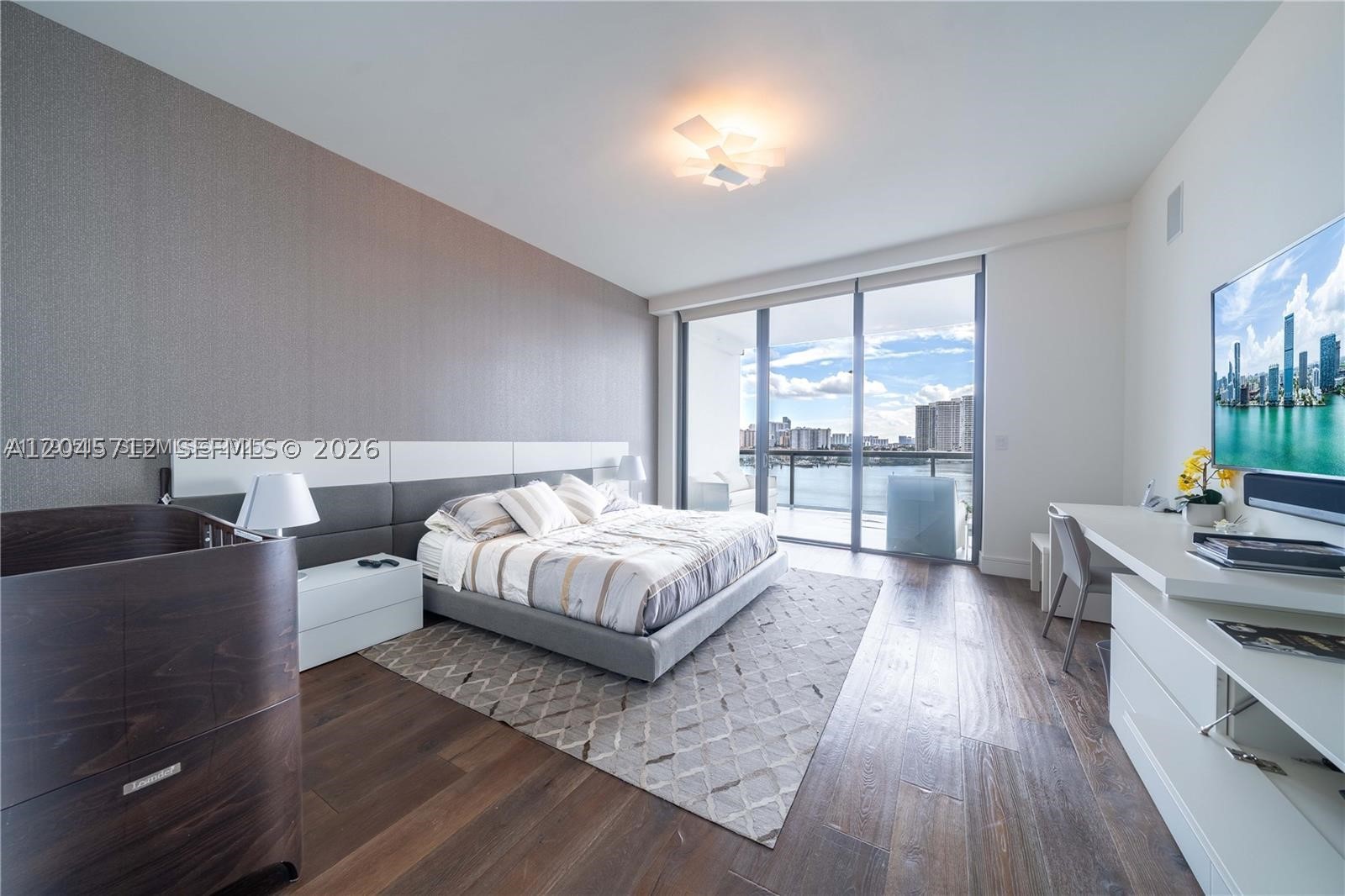 ECHO CONDO - Residential
