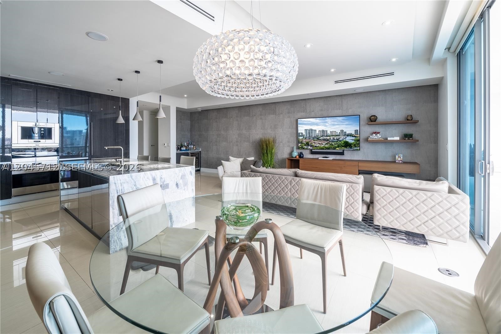 ECHO CONDO - Residential