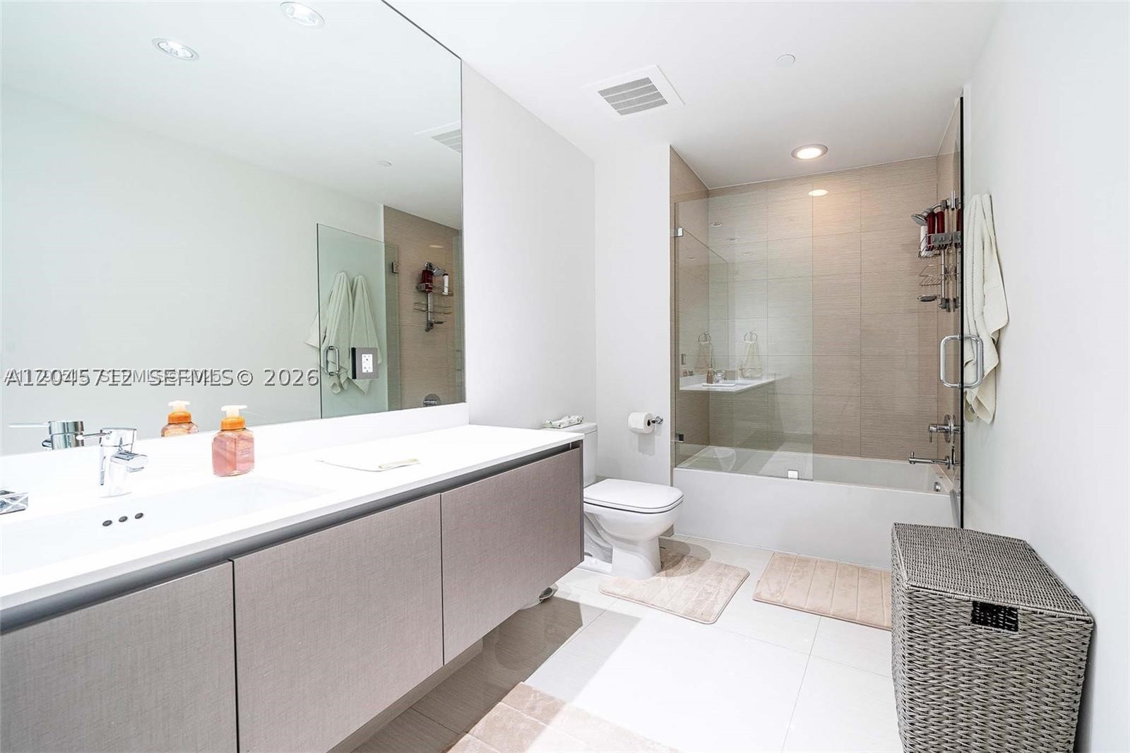 ECHO CONDO - Residential