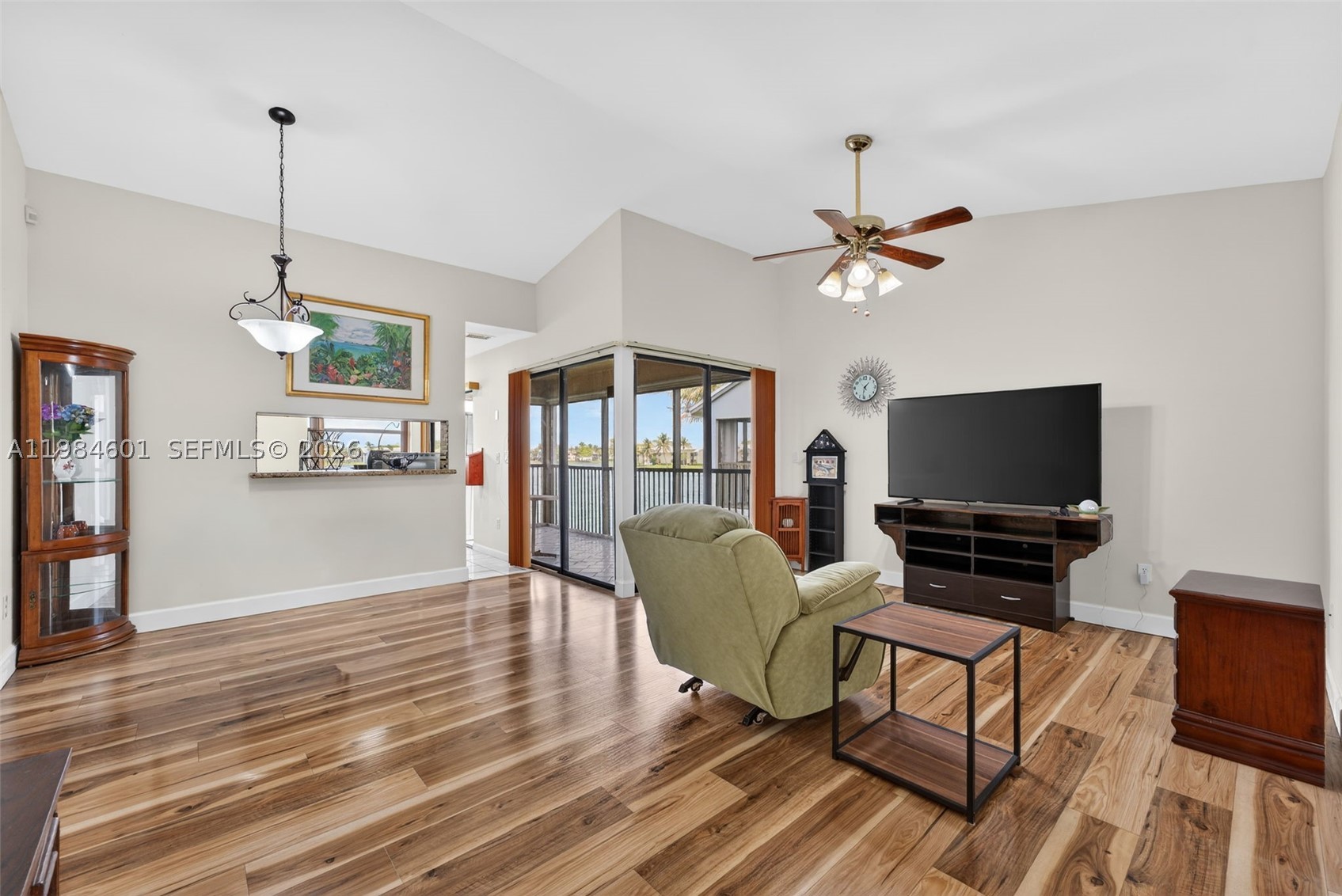 LAKESHORE CONDO 6 - Residential