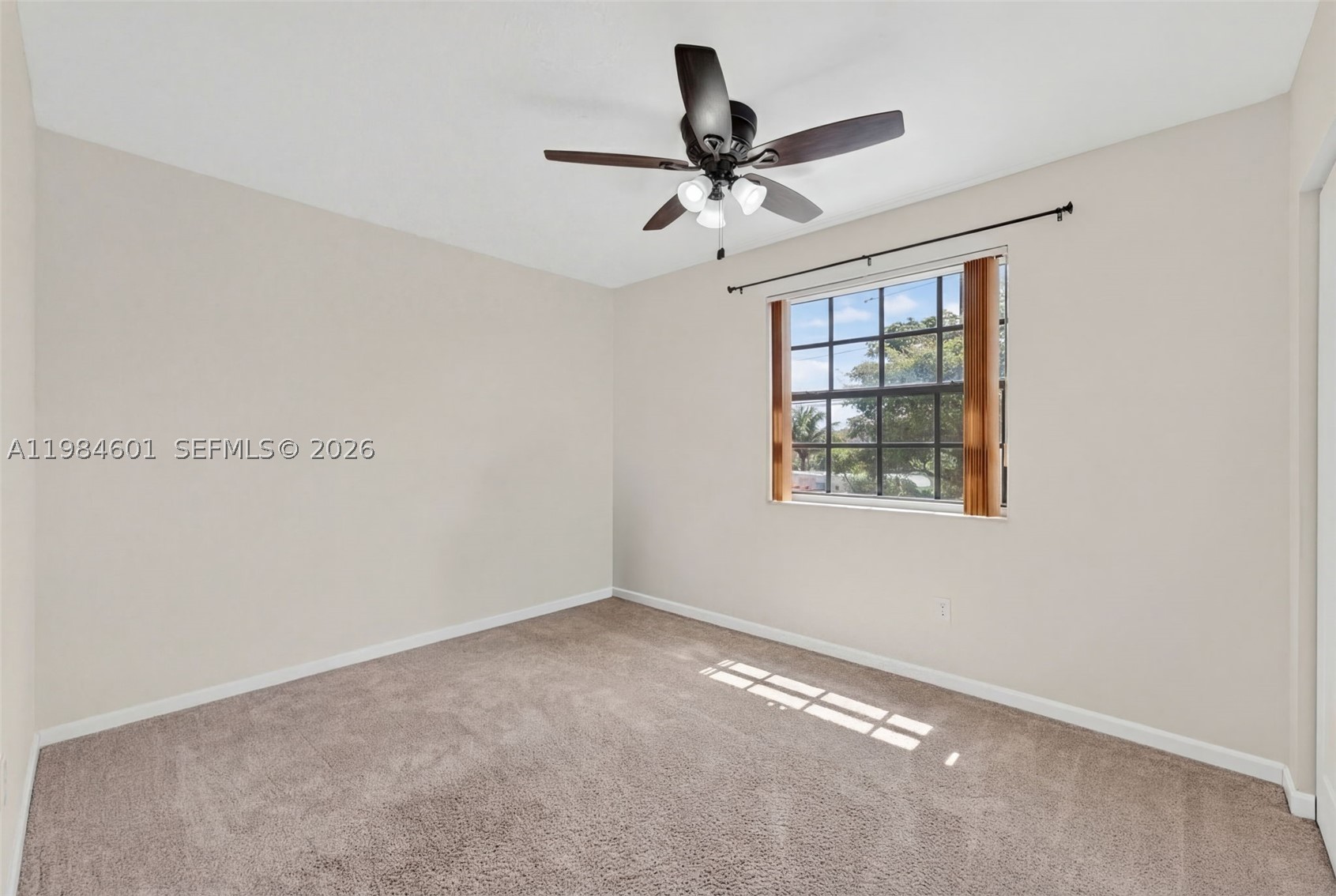 LAKESHORE CONDO 6 - Residential