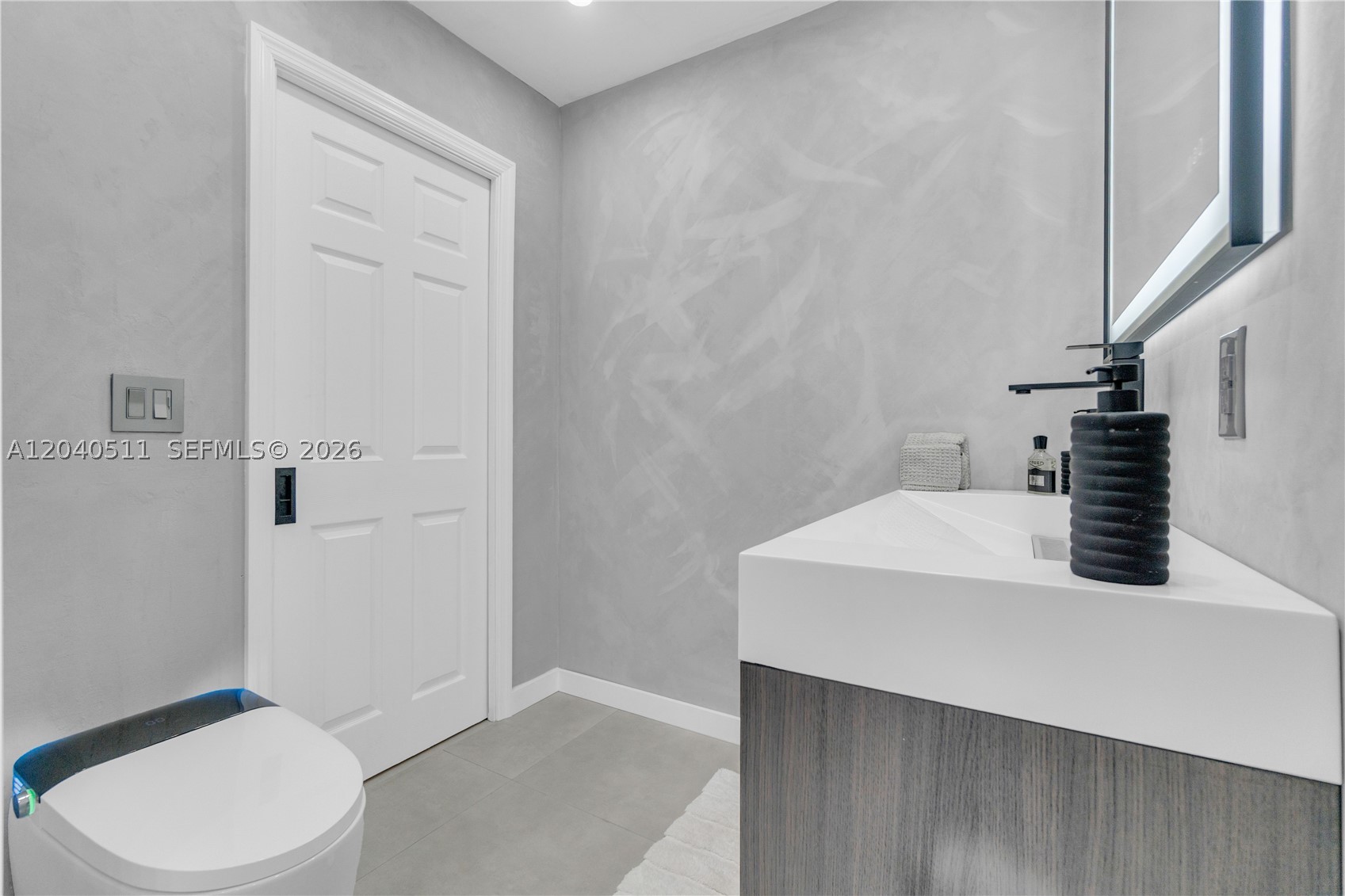 LYONS PARK FIRST ADD - Residential