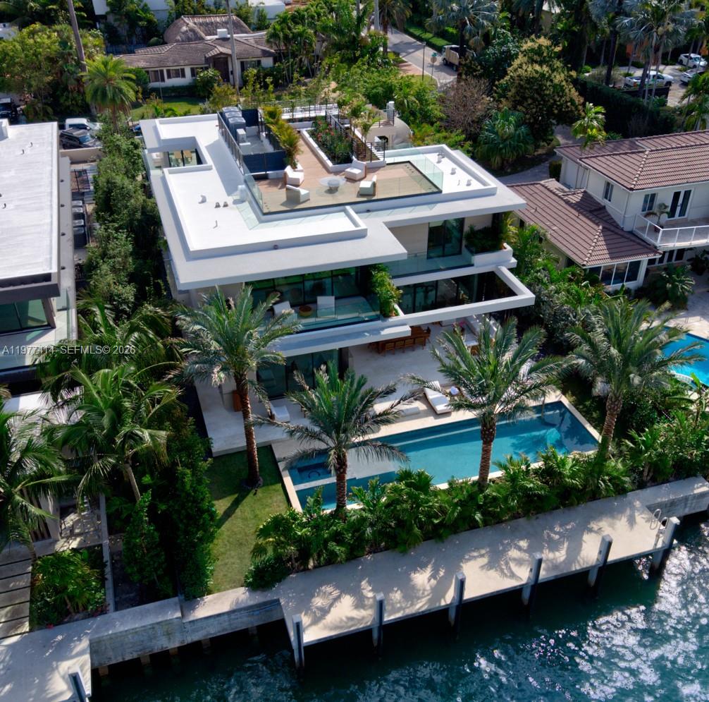 SUNSET ISLANDS-ISLAND NO - Residential