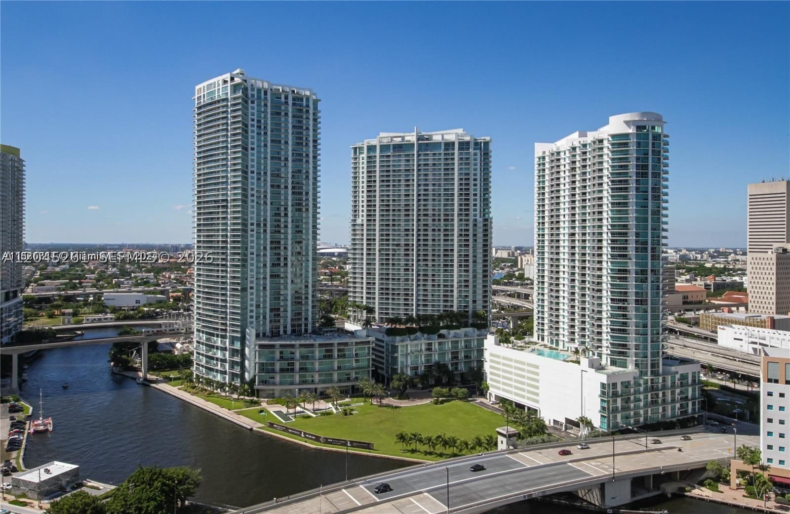 MINT CONDO - Residential