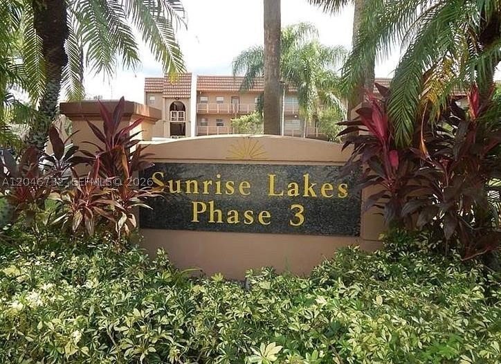 SUNRISE LAKES 110 CONDO - Residential