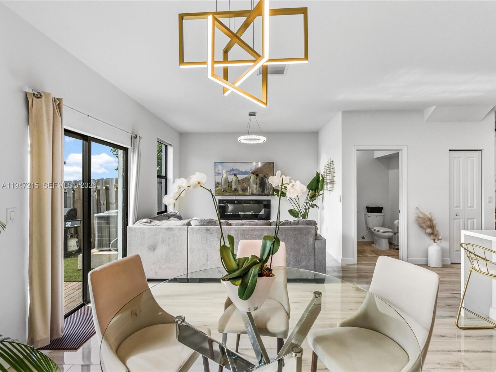 VIA VENTURA NEIGHBORHOOD - Residential