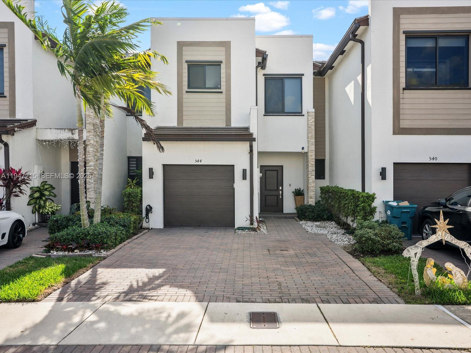 VIA VENTURA NEIGHBORHOOD - Residential