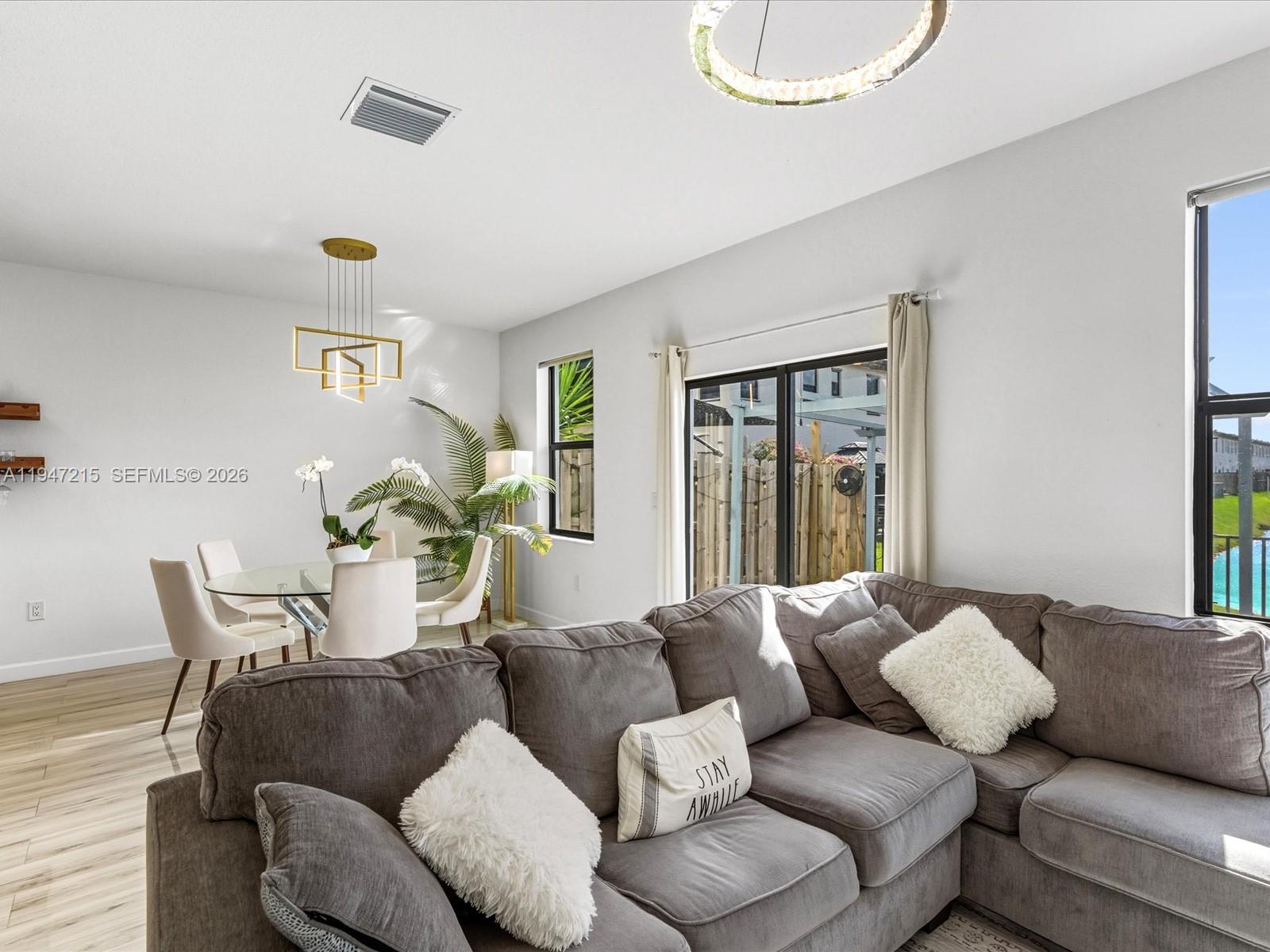 VIA VENTURA NEIGHBORHOOD - Residential