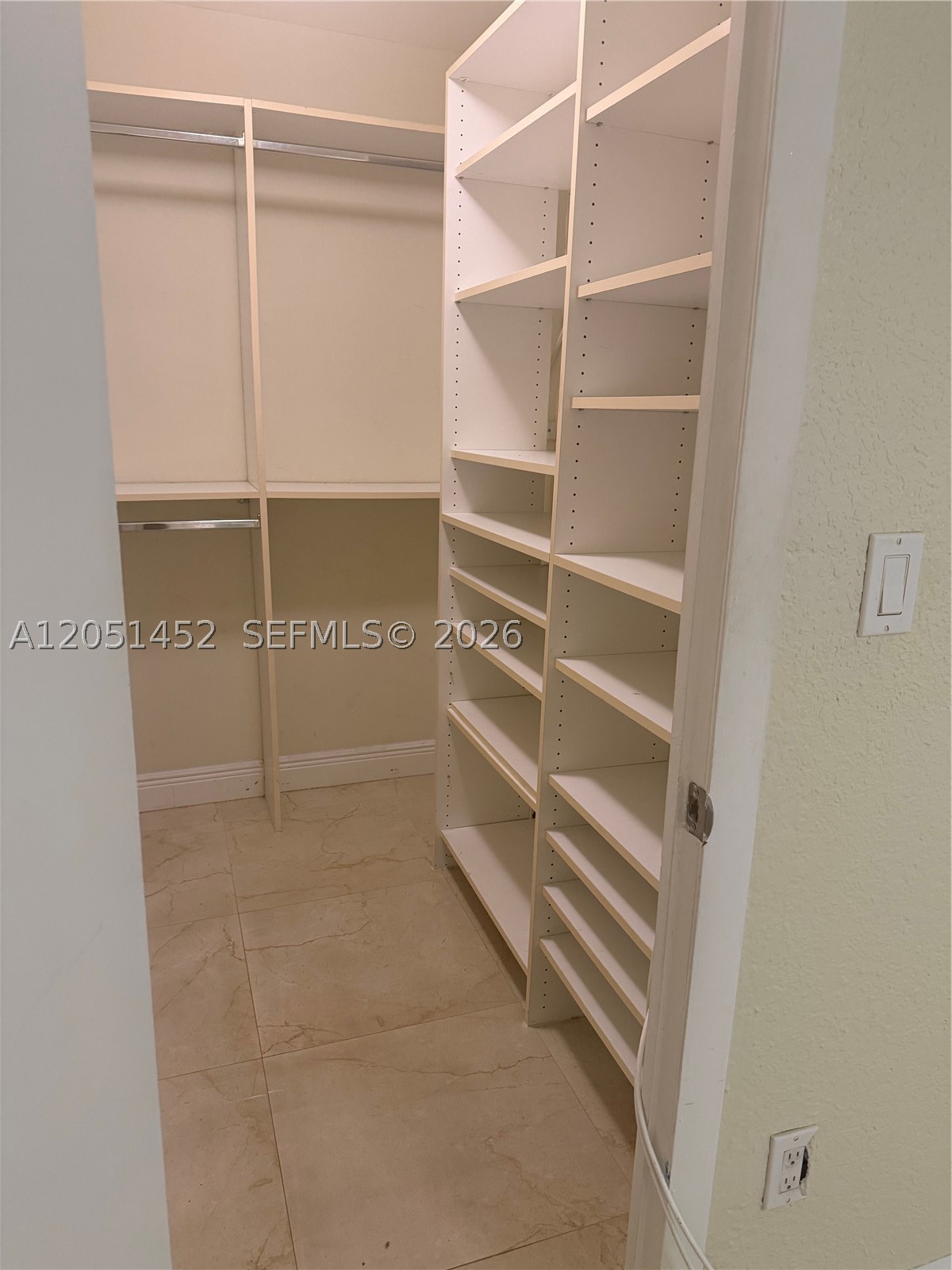 MIAMI LAKES LOCH LOMOND E - Residential Lease