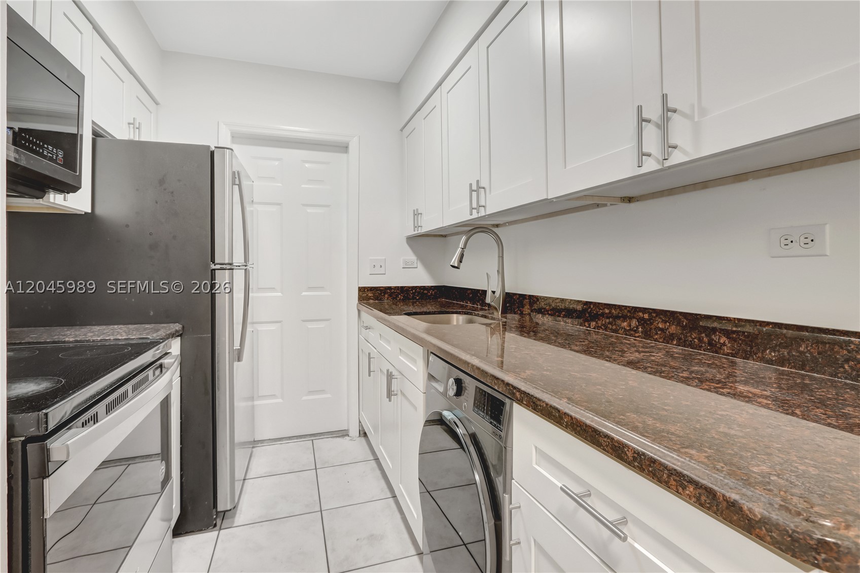 LAKE WORTH TOWN OF - Residential Lease