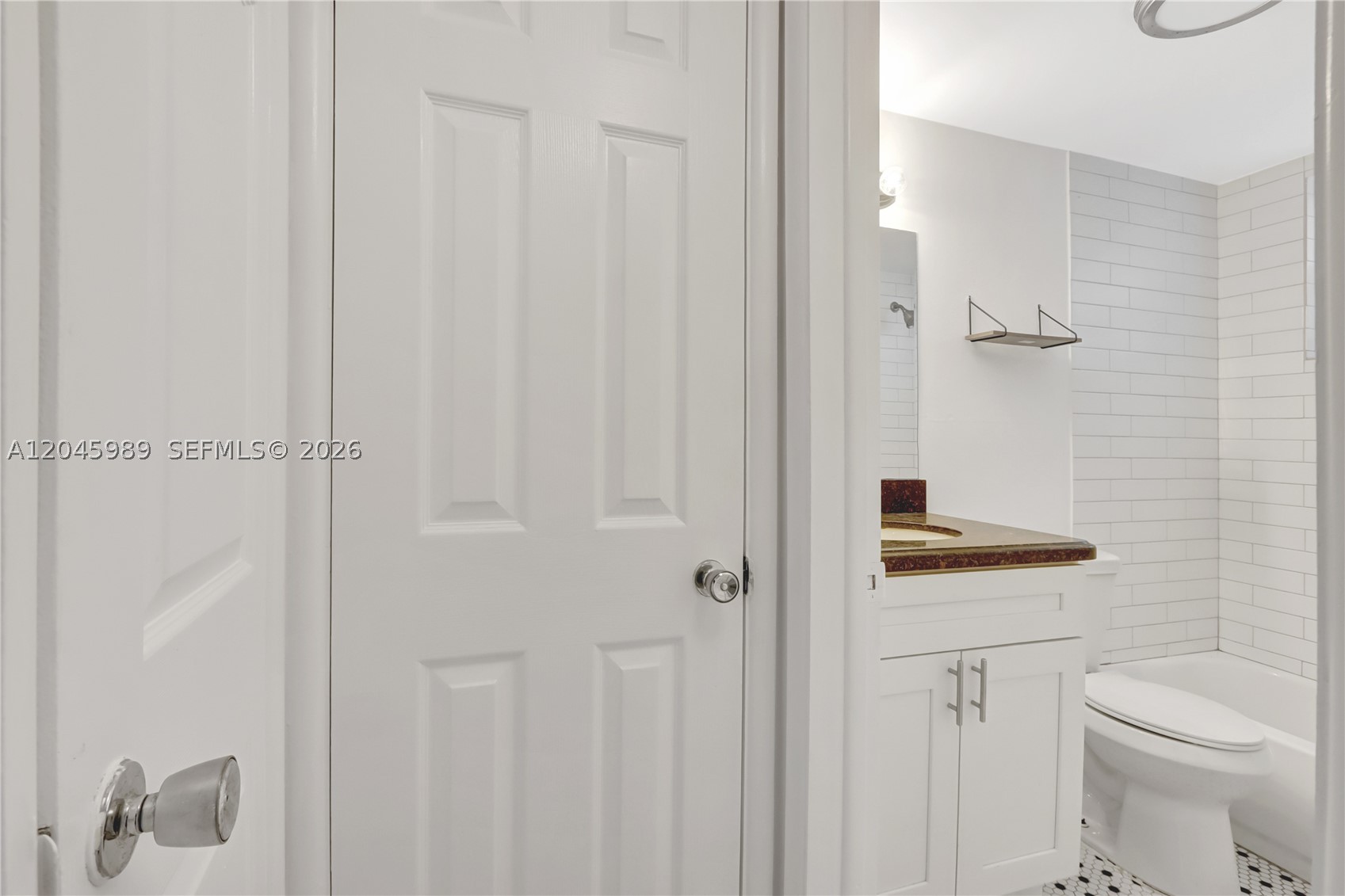 LAKE WORTH TOWN OF - Residential Lease