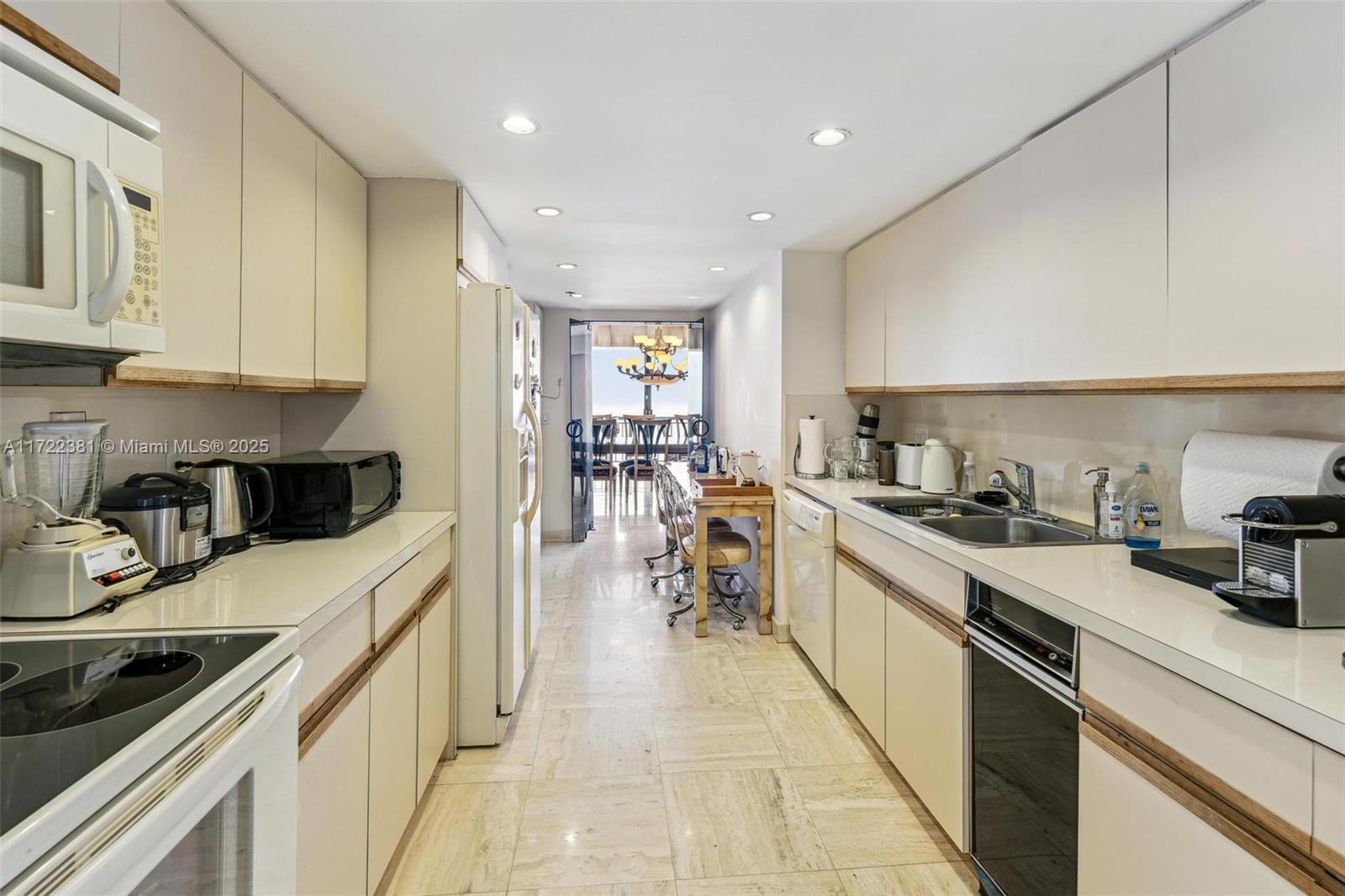 THE TIFFANY OF BAL HARBOU - Residential