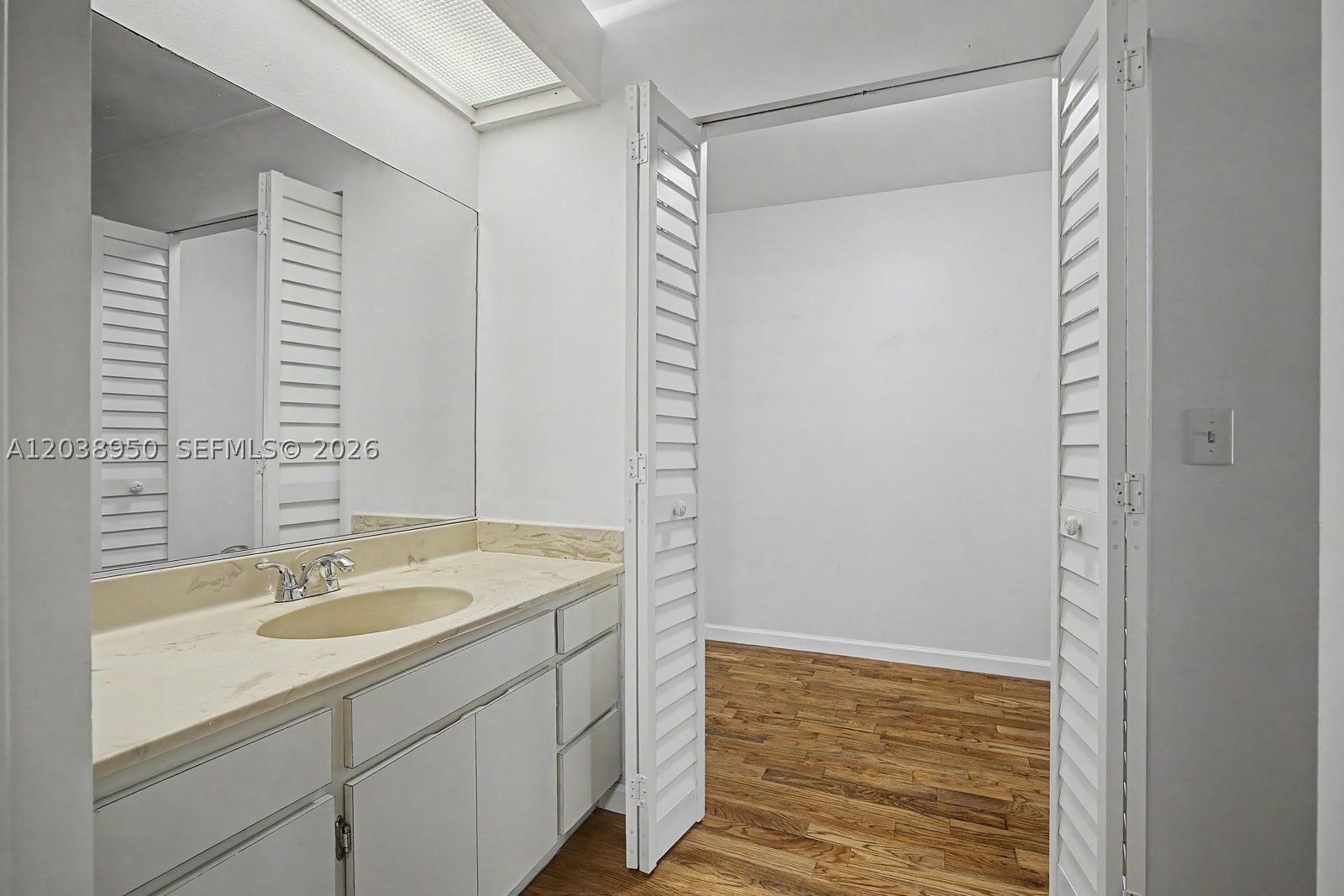 KENLAND BEND NORTH CONDO - Residential