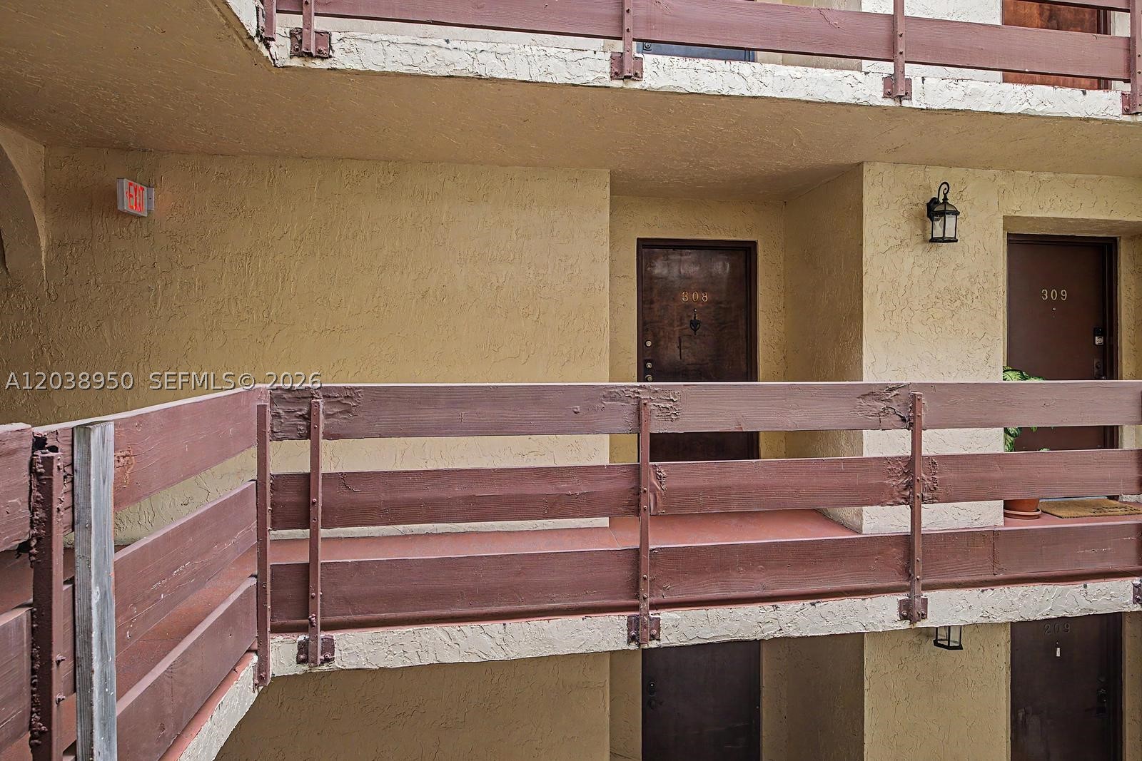 KENLAND BEND NORTH CONDO - Residential