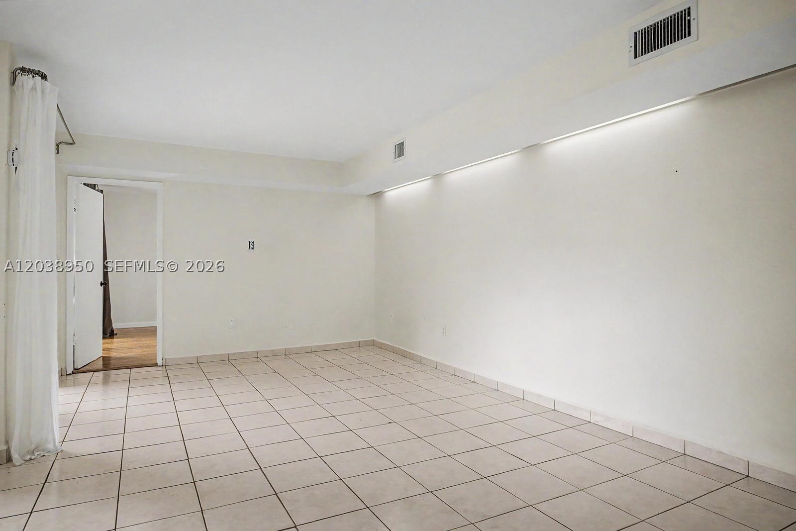 KENLAND BEND NORTH CONDO - Residential