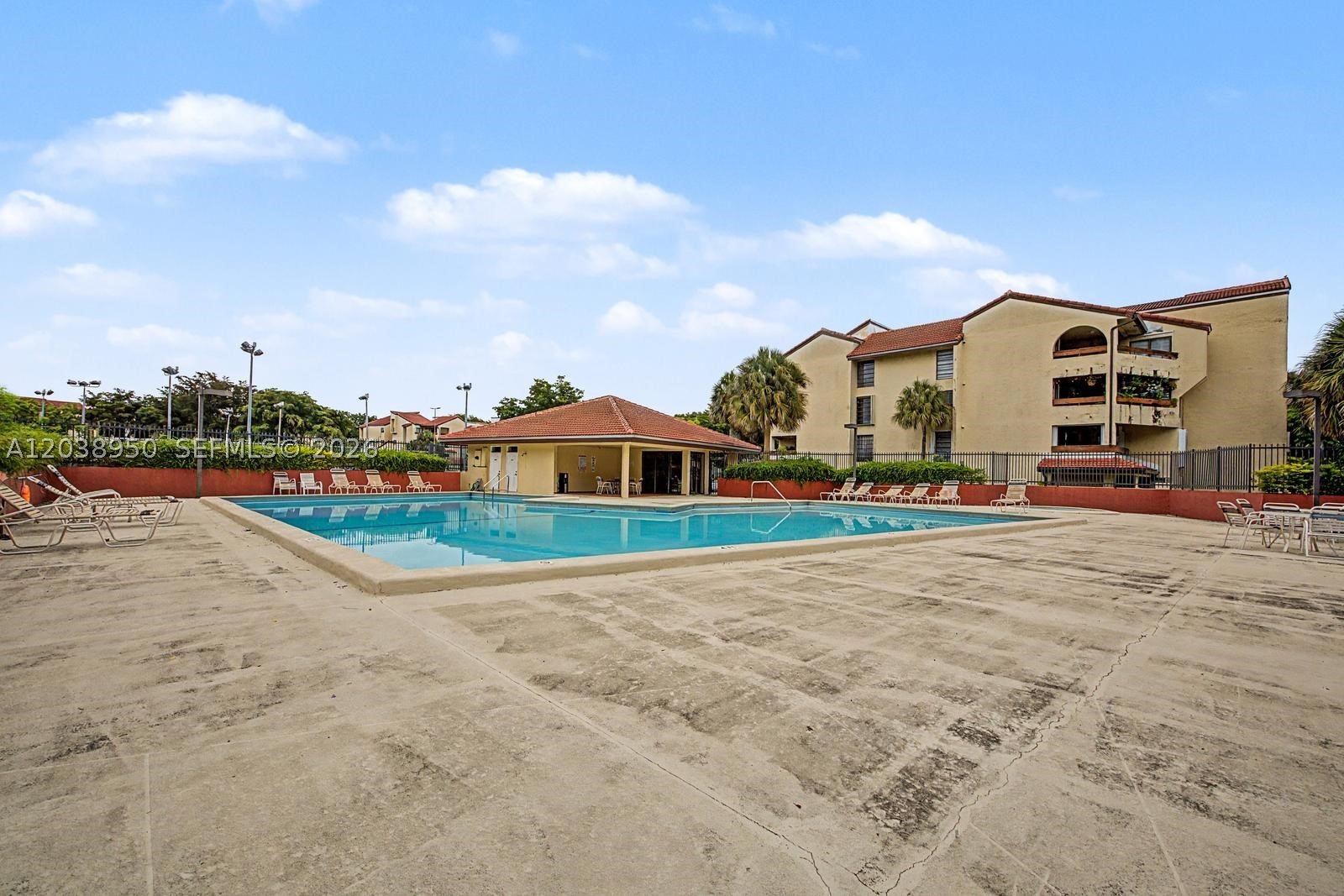 KENLAND BEND NORTH CONDO - Residential
