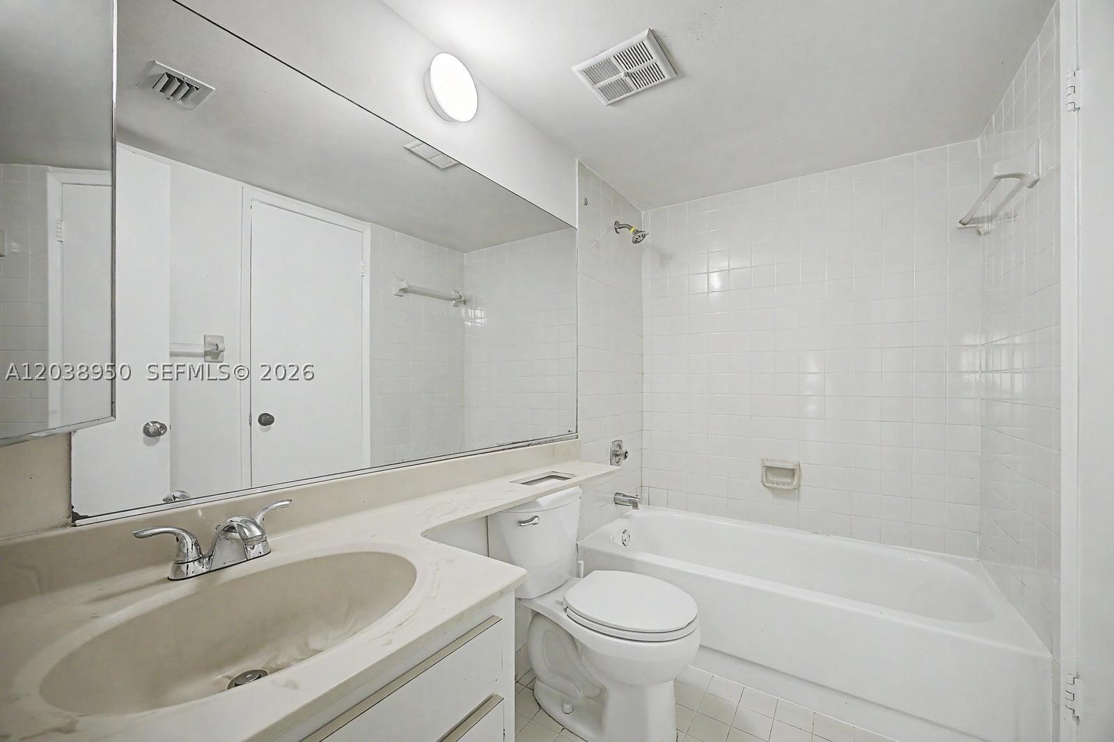 KENLAND BEND NORTH CONDO - Residential