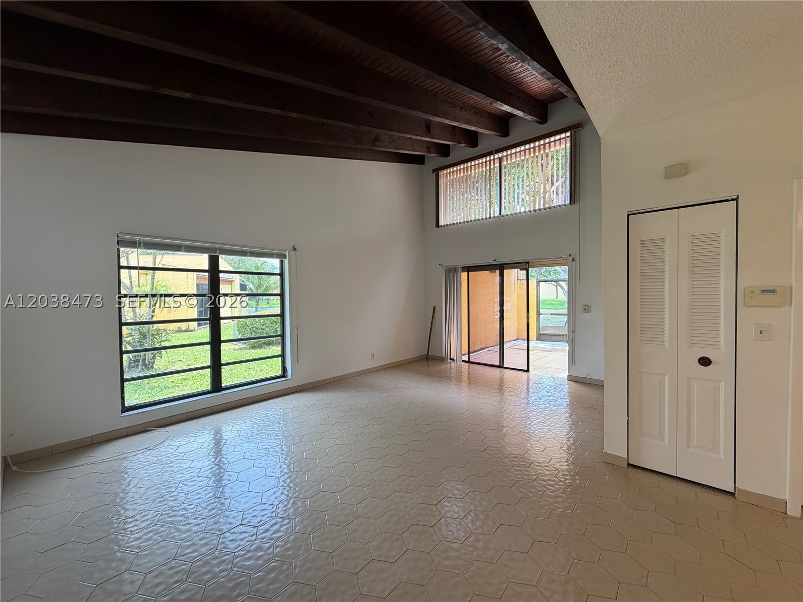 WESTVIEW CONDOMINIUM NO F - Residential Lease